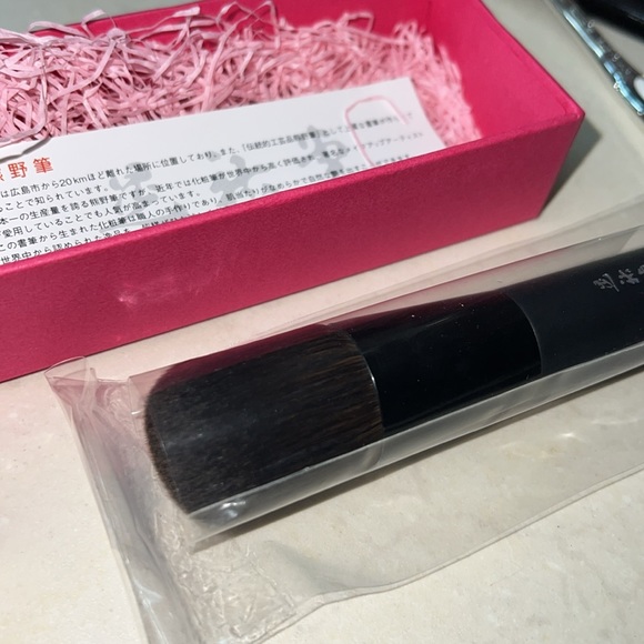 Sold on Ⓜ️ NEW Koyudo limited edition fu-pa 14 Gray Squirrel Makeup Brush FUDE - Picture 8 of 8